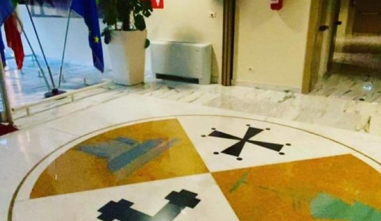 Scontro Istituzionale in Calabria: Bloccata la Richiesta di Referendum sullo Statuto. L’Opposizione: “Atto di Arroganza, Impedito ai Cittadini di Scegliere”