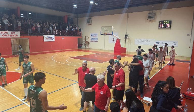 E’ Festa a Rende la Bim Bum Basket resta in B: Sennori si arrende a un tifo da favola