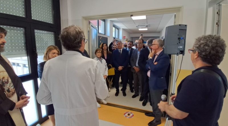 Sanità a Catanzaro, il “Pugliese” rinasce a misura di bambino: inaugurata la nuova Pediatria