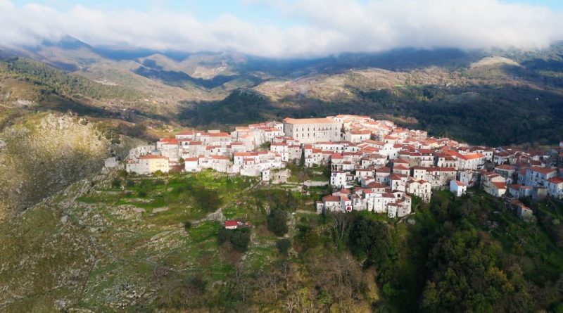 Aieta si trasforma nella capitale del gusto: al via “Vino da aMare”