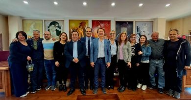 “Il futuro della Calabria riparte dai borghi”: Tridico e Bruno in tour nel Catanzarese a sostegno dei candidati a sindaco