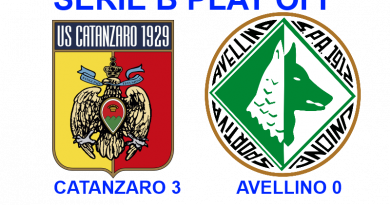 Catanzaro-show al Ceravolo: Travolto l’Avellino 3-0, ora la semifinale playoff serie B contro il Palermo