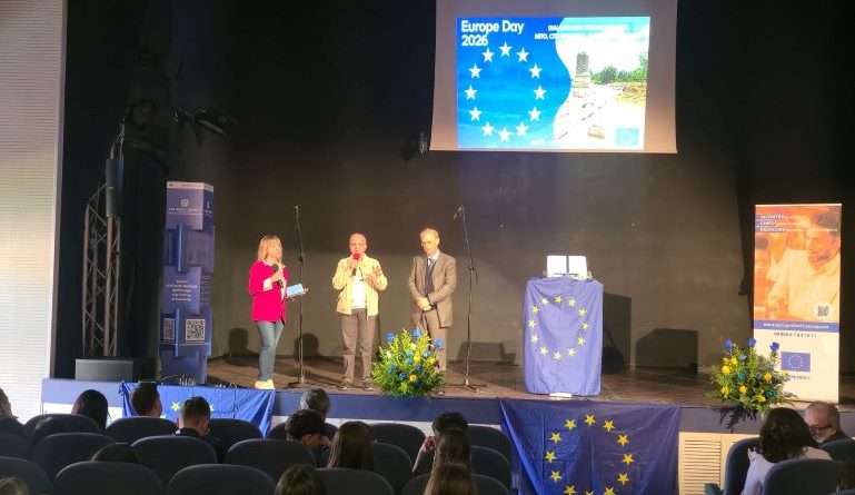 Locri Festeggia l’Europa: un Dialogo su Mito, Diritti e Democrazia Conquista 300 Studenti