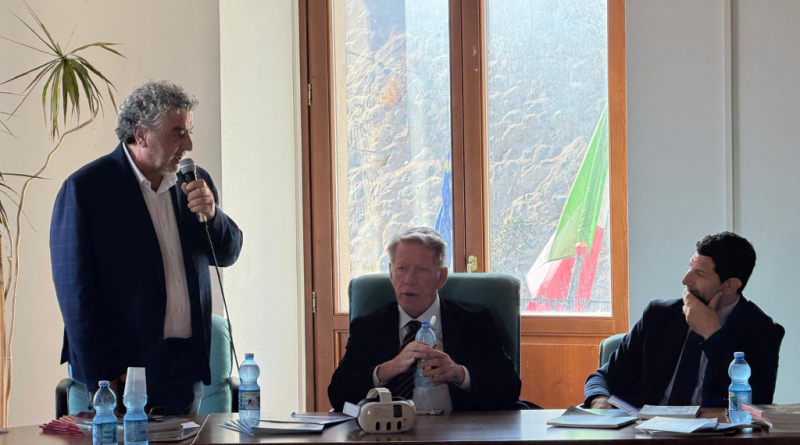 Riflettori su Crucoli: Gioacchino Bonsignore celebra la sardella e ispira il futuro del borgo