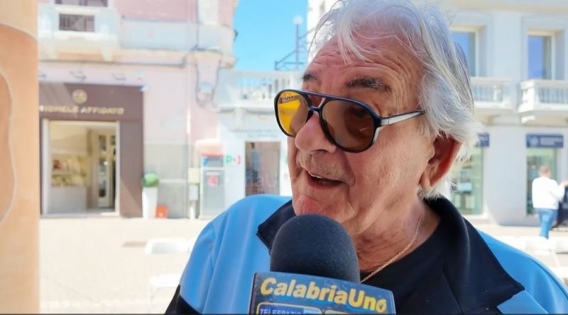 VIDEO – Crotone abbraccia il suo Burattinaio: sarà conferita la Cittadinanza Onoraria al Maestro Adriano Ferraiolo