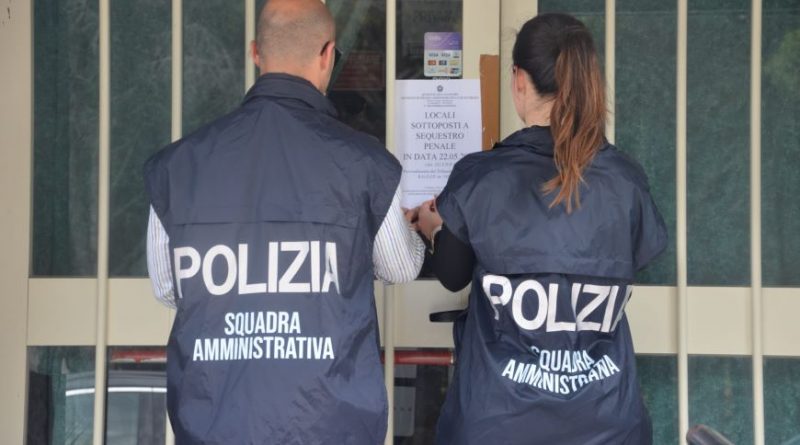 Sigilli a due discoteche di Giovino: spettacoli senza licenza e in spregio all’ordinanza comunale