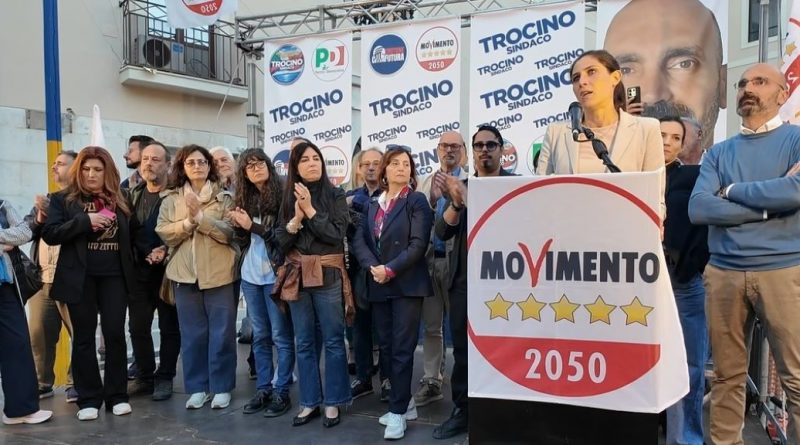 VIDEO – Il Movimento 5 Stelle a Crotone: Sostegno per il Centro Sinistra