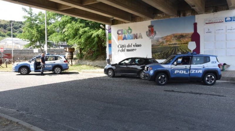 Maxi-operazione della Polizia: Crotone, Cirò Marina e Isola di Capo Rizzuto setacciate