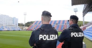 Tensione post-partita Crotone-Salernitana: lancio di oggetti e scontri, scattano quattro DASPO