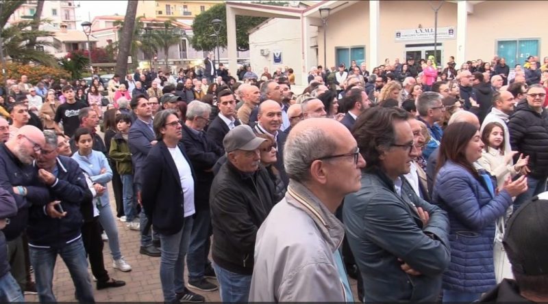 VIDEO – Crotone, il sindaco uscente Voce lancia la sfida: presentata la coalizione per il secondo mandato