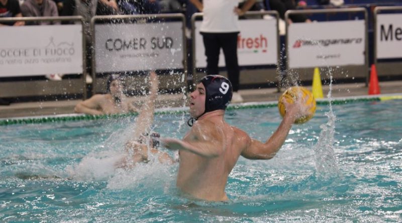 Smile Cosenza Pallanuoto: Il primo round per la promozione in serie B va a Cosenza