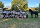 L’arte di crescere insieme: a La Bruca il progetto “BY HAND” unisce 28 giovani tra natura, land art e rapporto con i cavalli