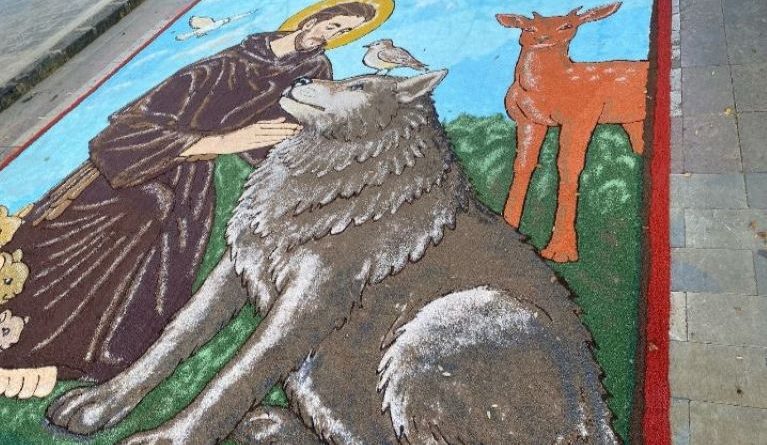 Corpus Domini, la memoria della fede nelle immagini: il Comune di Filadelfia rende omaggio al Gruppo dell’Infiorata
