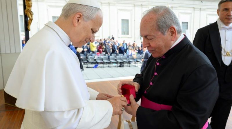 Un sigillo di devozione per Leone XIV: l’anello di San Pietro firmato Michele Affidato