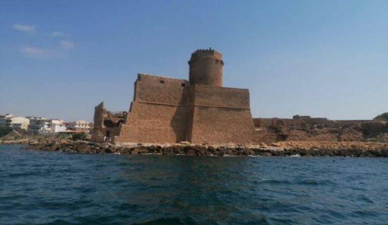 La fortezza di Le Castella riapre al pubblico: i Parchi Archeologici di Crotone e Sibari restituiscono un tesoro al territorio
