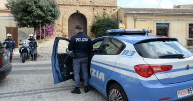 Crotone, scattano le manette: blitz della Polizia di Stato contro armi e droga