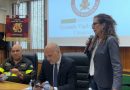 VIDEO – Incendi a Crotone, i vertici dei Vigili del Fuoco e del Viminale in prima linea: “Risposta strutturale contro l’emergenza”
