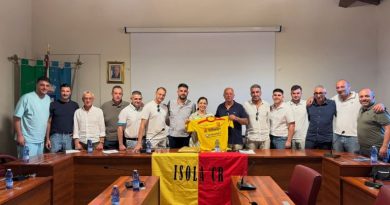 Isola Capo Rizzuto riparte dal cuore giallorosso: svelato il nuovo corso societario nel segno della tradizione calcistica