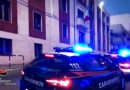 Inseguimento nella notte a Reggio Calabria: Carabinieri aggrediti dalla folla dopo un folle volo in auto, due arresti