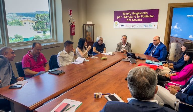 Vertice Regione-Sindacati: si stringe il cerchio sul futuro degli ex Lsu-Lpu calabresi