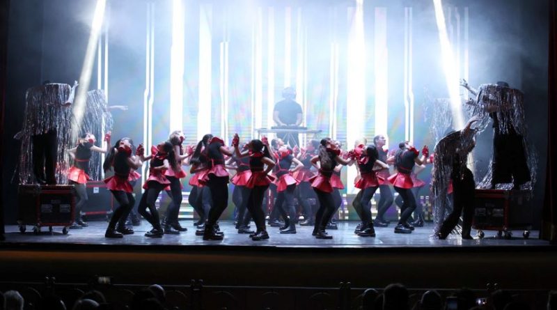 Tra avanguardia e memoria: la lezione di danza che unisce le generazioni alla Maria Taglioni