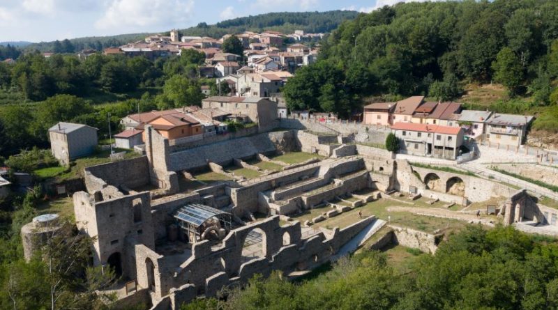 Le “Cinque Giornate” di Mongiana: il teatro di Luciana Codispoti in scena per riscoprire la Calabria migliore