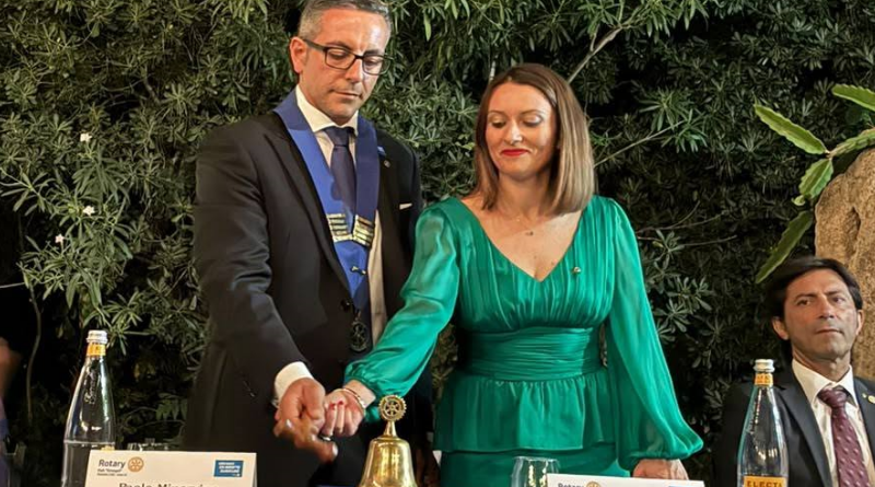 Passaggio del collare al Rotary Club Strongoli: Paolo Minervino è il nuovo Presidente