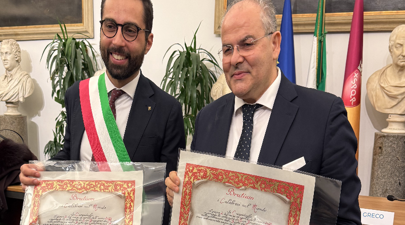 Cleto accoglie il maestro orafo Michele Affidato: l’arte millenaria della Magna Grecia brilla al Castello di Savuto