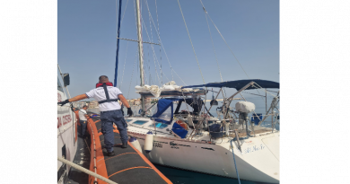 Paura al largo di Capo Colonna: la Guardia Costiera salva una famiglia di turisti austriaci