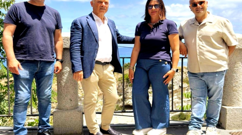 Tropea, l’opposizione fa muro sulla delibera per la comunicazione: “Annullare l’atto in autotutela per garantire trasparenza e concorrenza”