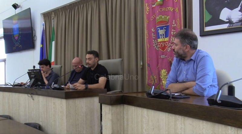 VIDEO – Il cinema d’autore sbarca al Porto Vecchio: al via la settima edizione del Calabria Movie Film Festival