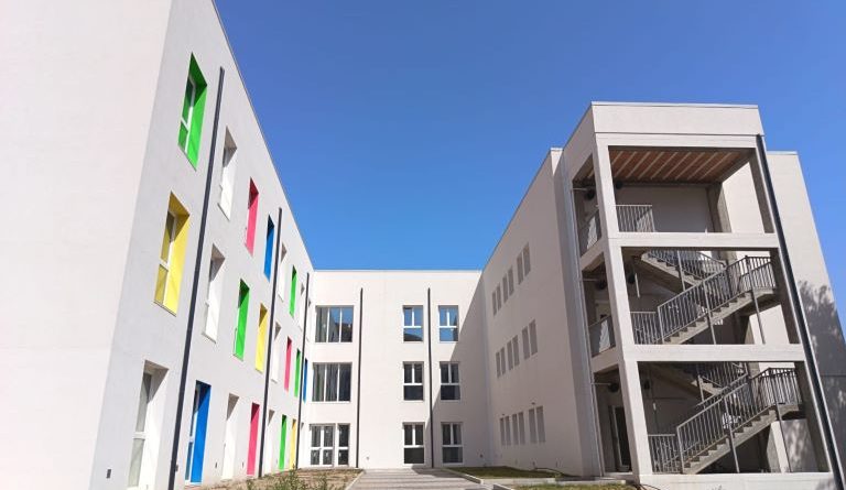 Catanzaro, il diritto allo studio riparte dal centro: consegnate le chiavi dell’ex scuola Chimirri