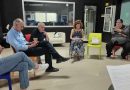 VIDEO – Consiglieri in scena – il teatrino della politica: la satira dei giornalisti crotonesi torna a far ridere e riflettere