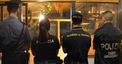 Movida sotto lente a Sellia Marina: blitz interforze in un lounge bar, pioggia di sanzioni