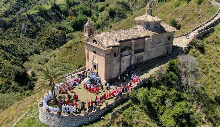Arte e cultura contro lo spopolamento: al via a Badolato la prima edizione di “Spop-Art Fest”