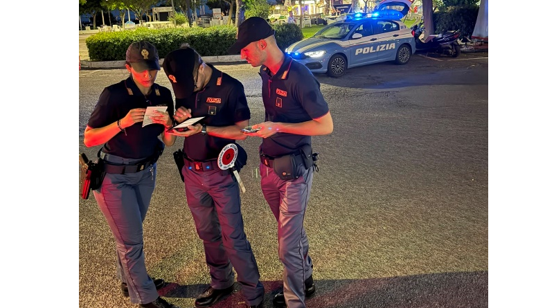 Crotone, tolleranza zero in estate: maxi-controlli della Polizia in tutta la provincia. Un arresto e sette denunce