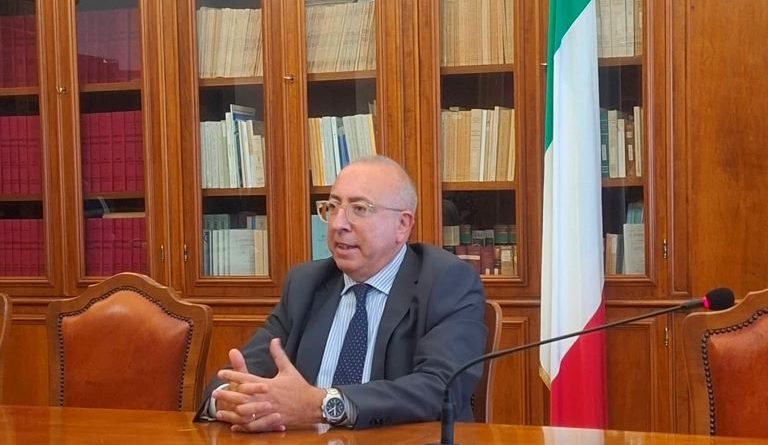 Grande successo per il “Jova Summer Party” a Catanzaro: il Prefetto Clemente di Nuzzo ringrazia la macchina organizzativa e le Forze dell’Ordine