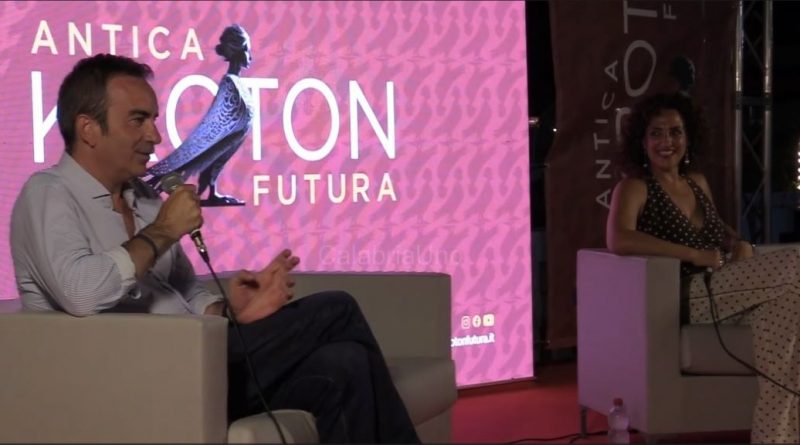 VIDEO – Crotone, il futuro sul lungomare: Occhiuto tra le domande dei giovani e i nodi caldi della politica