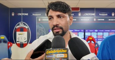 VIDEO – Taglio netto col passato: il Crotone saluta i senatori e lancia il poker d’attacco
