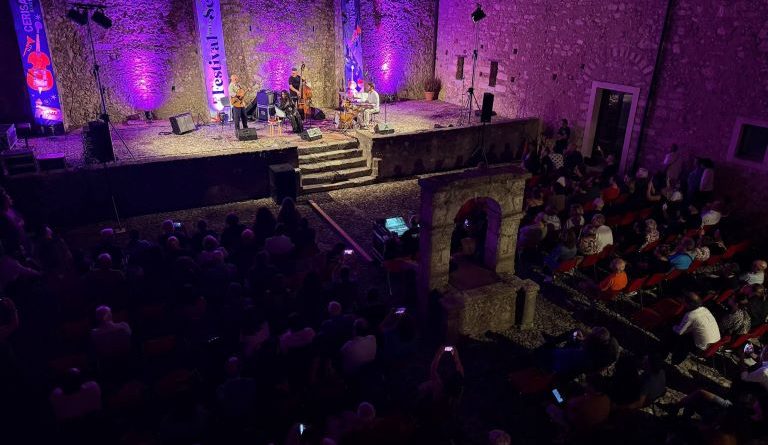 Partenza col botto per il Festival delle Serre: inaugurato il nuovo teatro, da oggi nuovi grandi appuntamenti