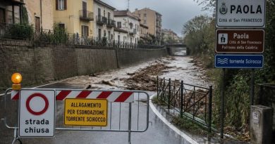 Maltempo in Calabria: paura a Paola, esonda il torrente Scirocco