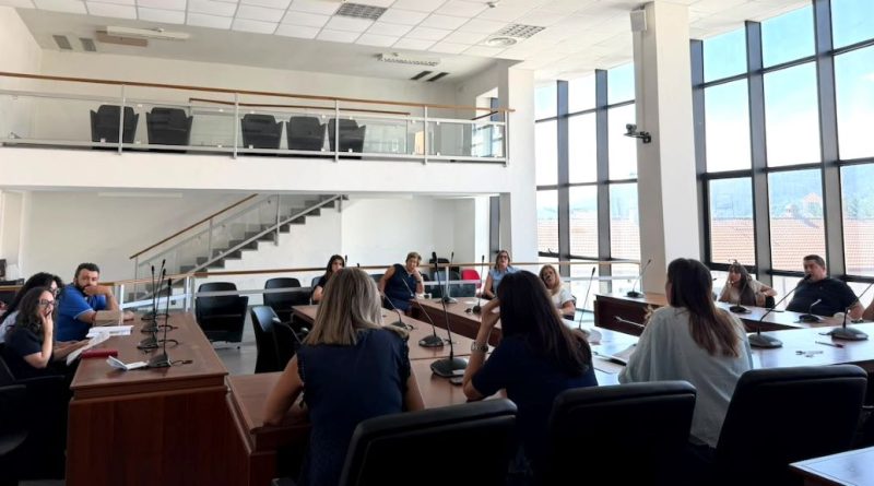 Scuola a San Giovanni in Fiore, la preside frena il sindaco: «Il plesso Bandiera non è idoneo, gli alunni restano alla Marconi»