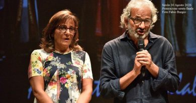 Trionfo marchigiano per il Teatro di Calabria: “I Persiani” conquistano il Premio Franco Enriquez 2026