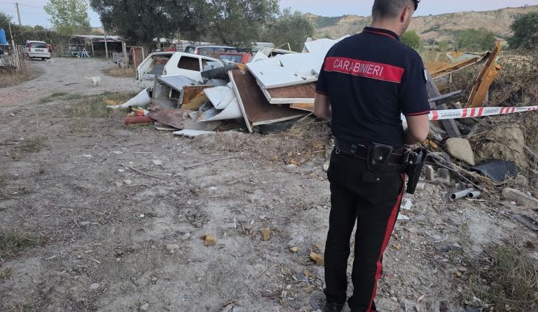 Discarica abusiva nel parco protetto: nei guai un 58enne a Cotronei