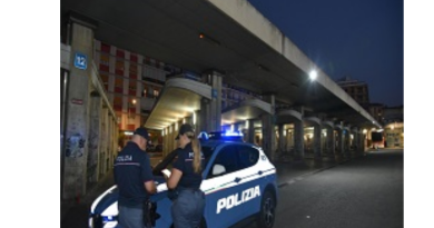 Sicurezza a Cosenza: blitz della Polizia alle autolinee, due espulsioni