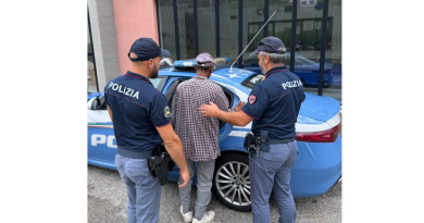 Catanzaro, molestie e degrado in centro: straniero allontanato e trasferito al Cpr di Bari