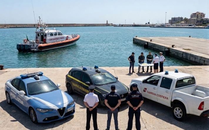 Giro di vite sui lidi a Crotone: chiuso un ristorante e raffica di multe