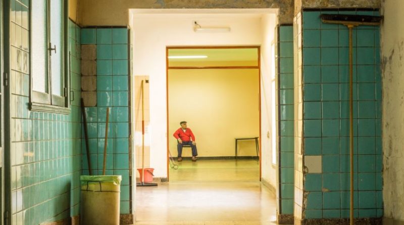 Scuola, ripartenza tra aule bollenti e allarme sicurezza in Calabria: scontro sui diritti del personale. La Flc Cgil chiede incontro urgente al Sindaco di Crotone Voce