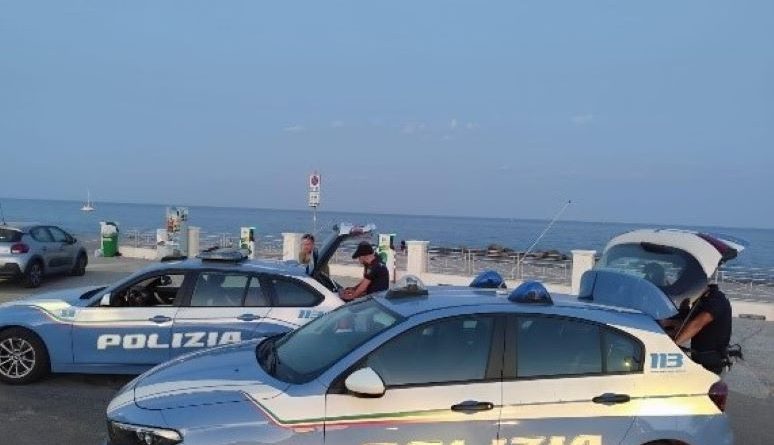 Sicurezza, scatta il maxi-blitz nel Crotonese: controlli a tappeto tra il capoluogo, Isola e Cutro