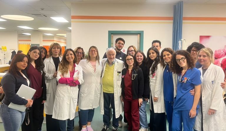 “Giornate in Rosa” al Day Hospital Oncologico del Dulbecco: quando la cura incontra l’umanità